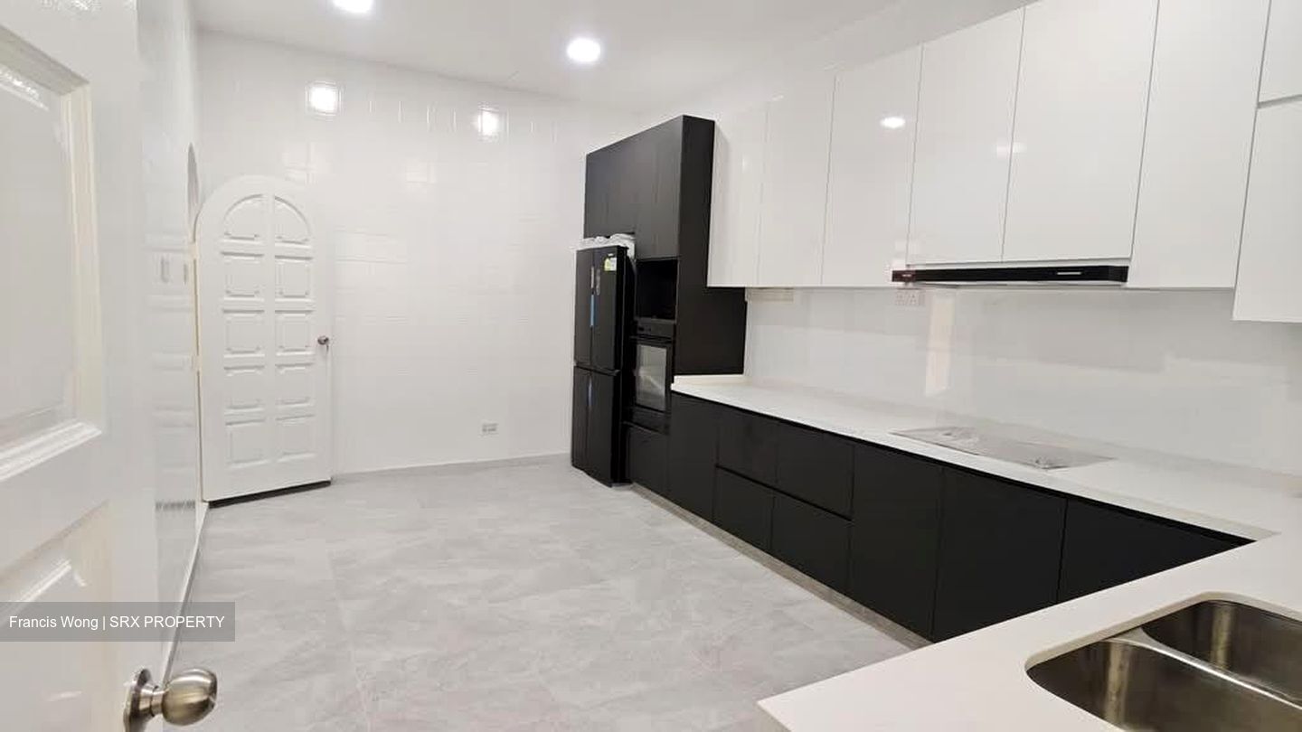 Sommerville Road (D13), Semi-Detached #595044501